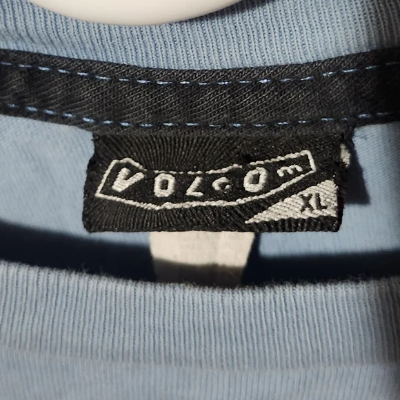 Volcom Bat Rabbit T-shirt - Picture 4 of 5